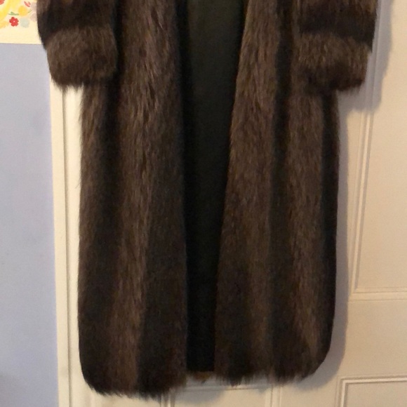 Full length Racoon Coat - Picture 7 of 7